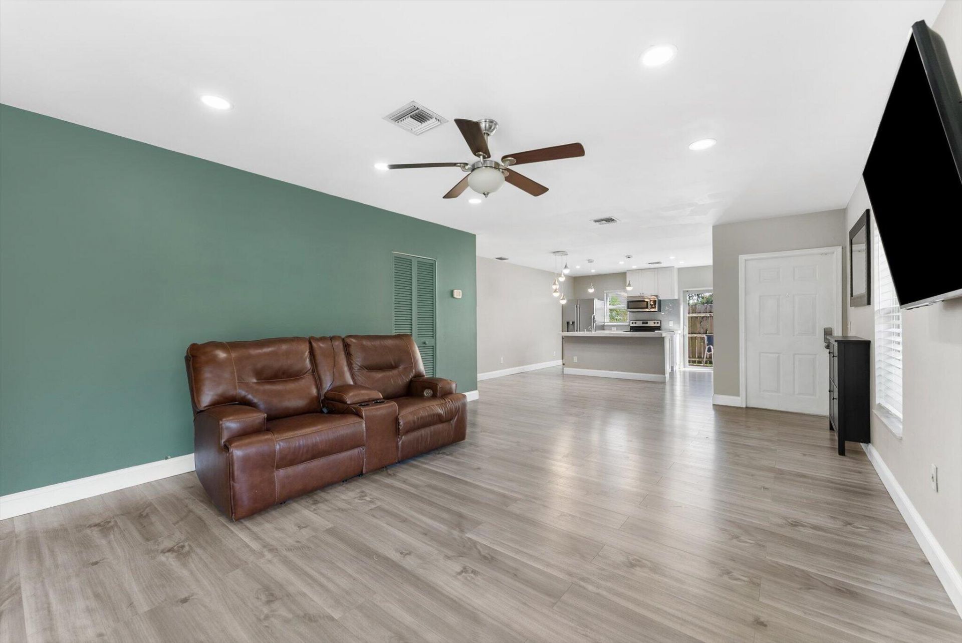 191 SE 1st Circle, Boynton Beach, FL 33435 Photo