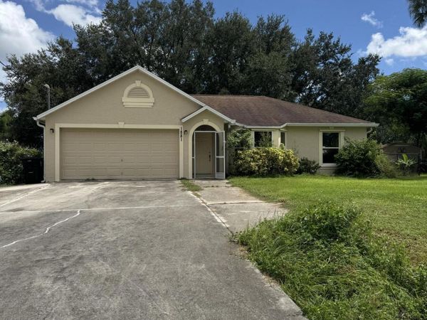 1881 SW Agnes Street, Port St. Lucie, FL 34953