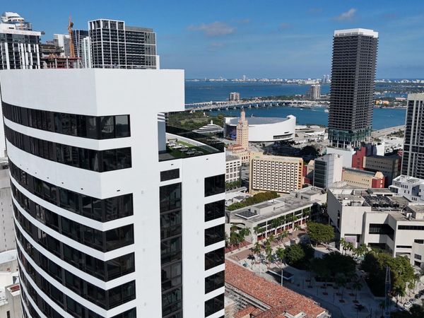 225 N MIAMI Avenue, Unit 2207, Miami, FL 33128