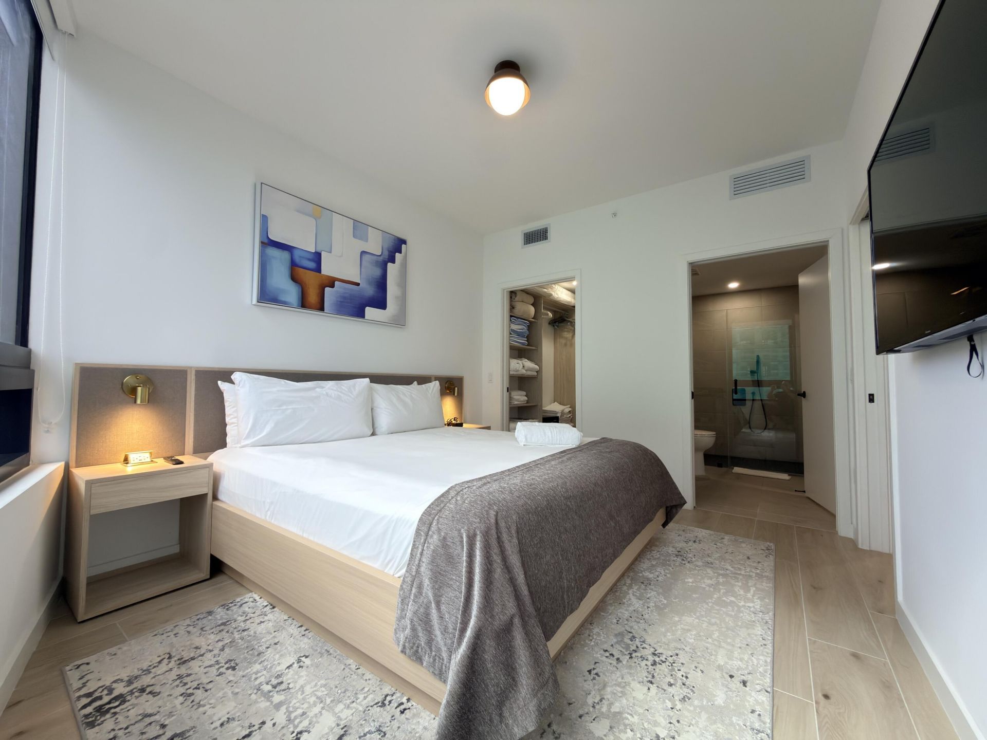 225 N Miami Avenue, Unit 2207, Miami, FL 33128 Photo