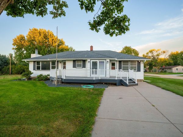 327 Pine Street, Vermillion, MN 55085