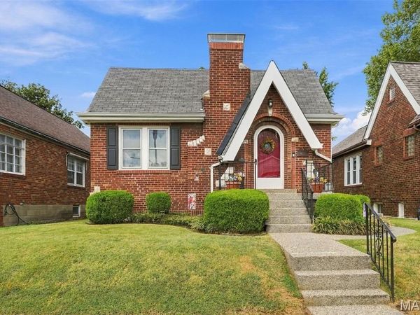 6437 Pernod Avenue , St Louis, MO 63139