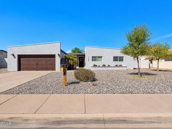 3020 E LARKSPUR Drive, Phoenix, AZ 85032
