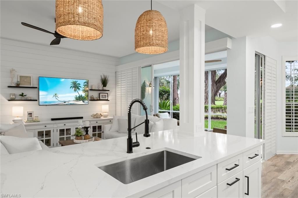 8452 Abbington Cir, Unit 1612, Naples, FL 34108 Photo