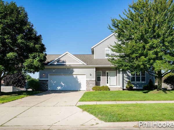 2125 Orchard Ridge Drive NW, Grand Rapids, MI 49534