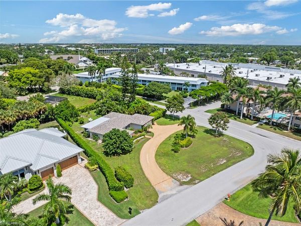 717 Rudder RD, NAPLES, FL 34102