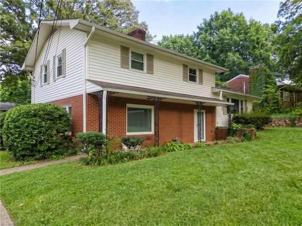 1501 Drumcliffe Road , Winston-Salem, NC 27103