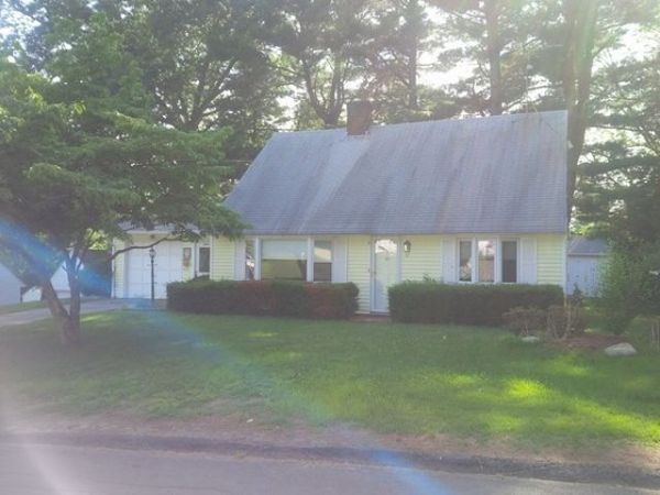12 Hadley Rd, Methuen, MA 01844