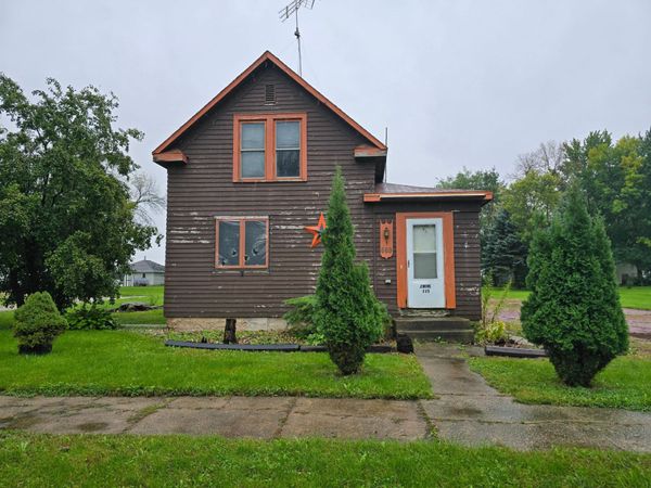 669 2nd Avenue, Brewster, MN 56119