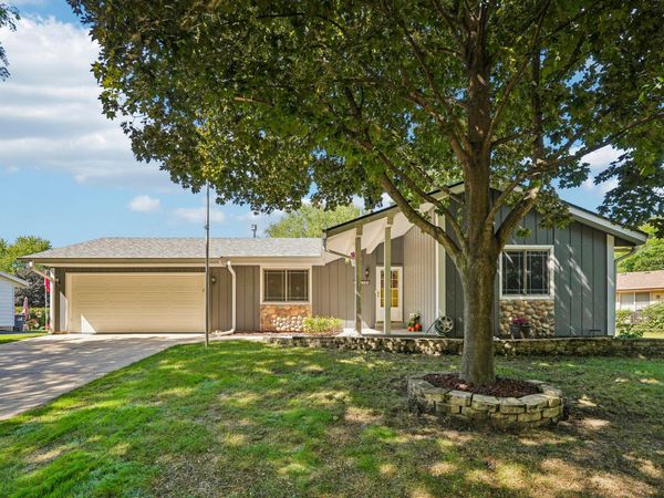 1830 Davis Ln, Waukesha, WI 53189