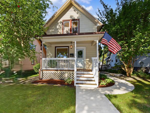 130 S James St, Waukesha, WI 53186