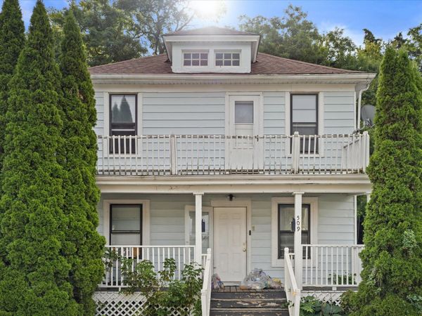 509 Park View Dr, Unit A, Racine, WI 53404