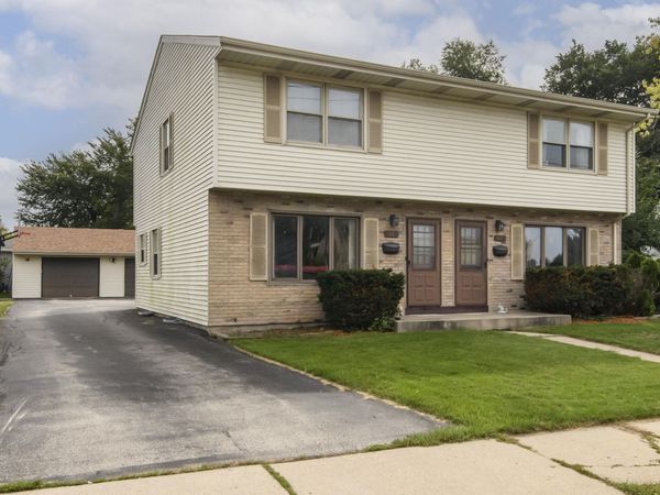 1425 Pewaukee Rd, Waukesha, WI 53188