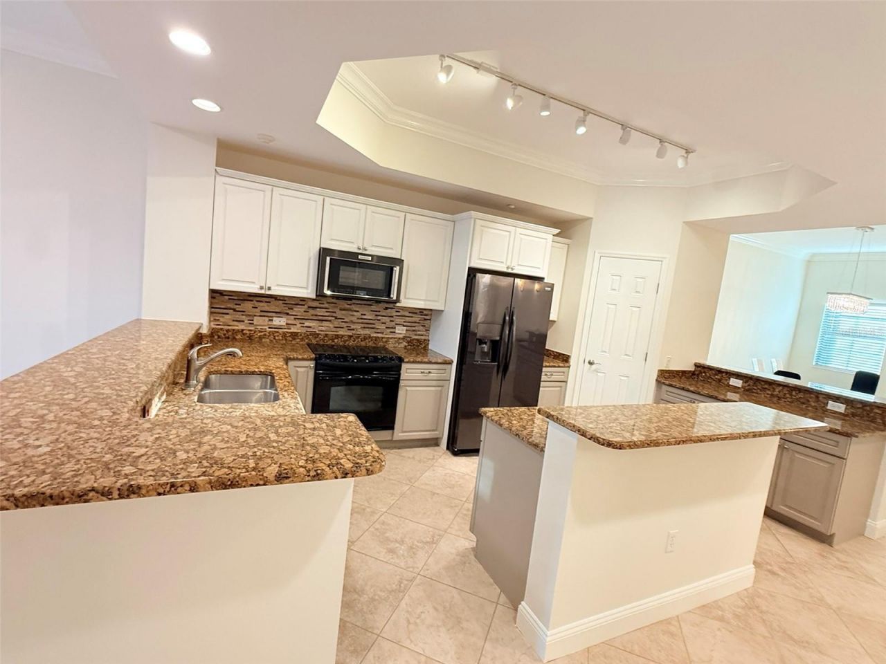 7702 Lake Vista Court, Unit 303, Lakewood Ranch, FL 34202 Photo