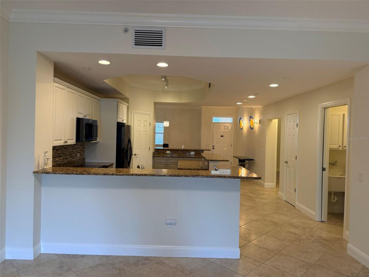7702 Lake Vista Court, Unit 303, Lakewood Ranch, FL 34202 Photo