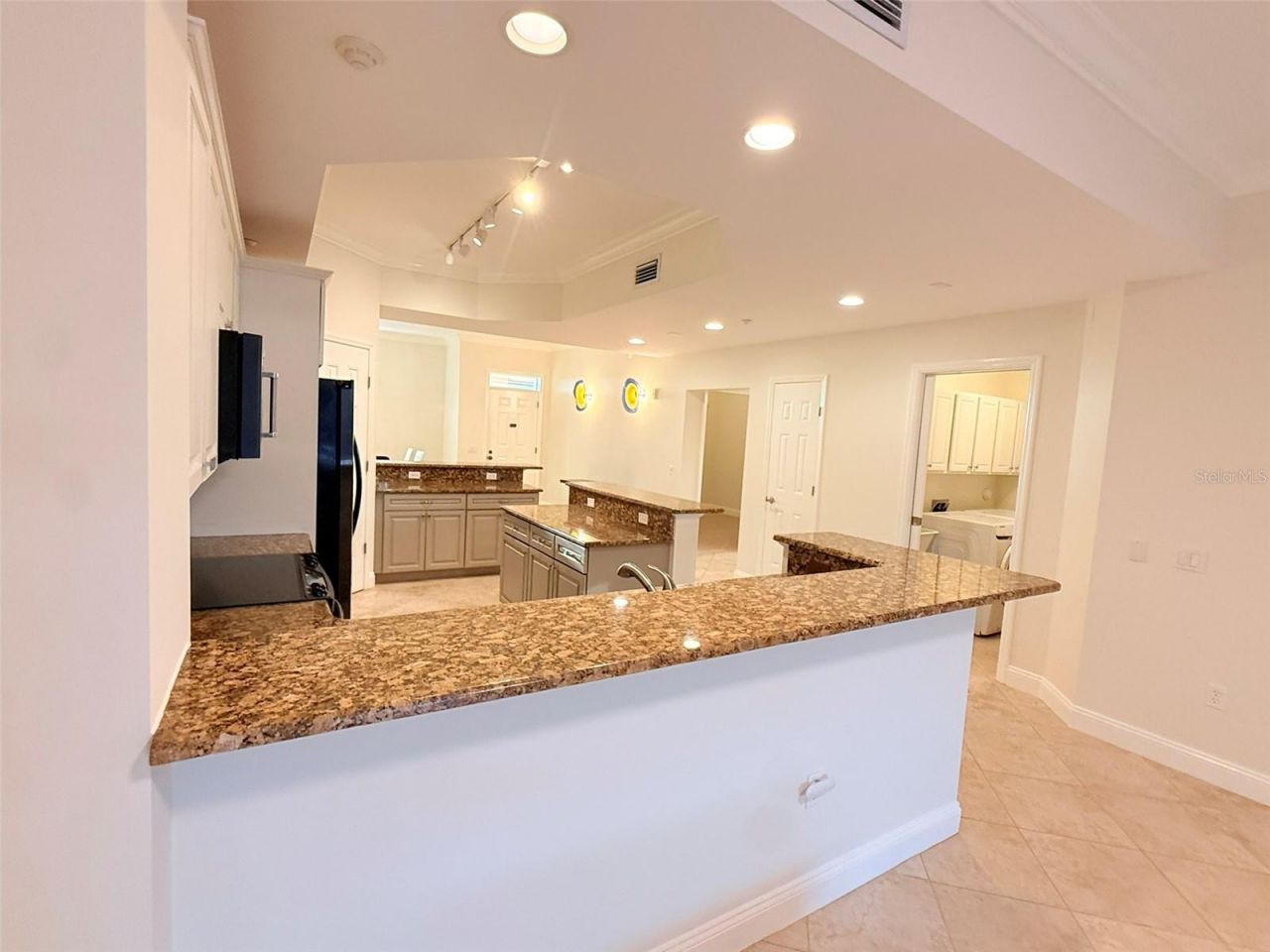 7702 Lake Vista Court, Unit 303, Lakewood Ranch, FL 34202 Photo