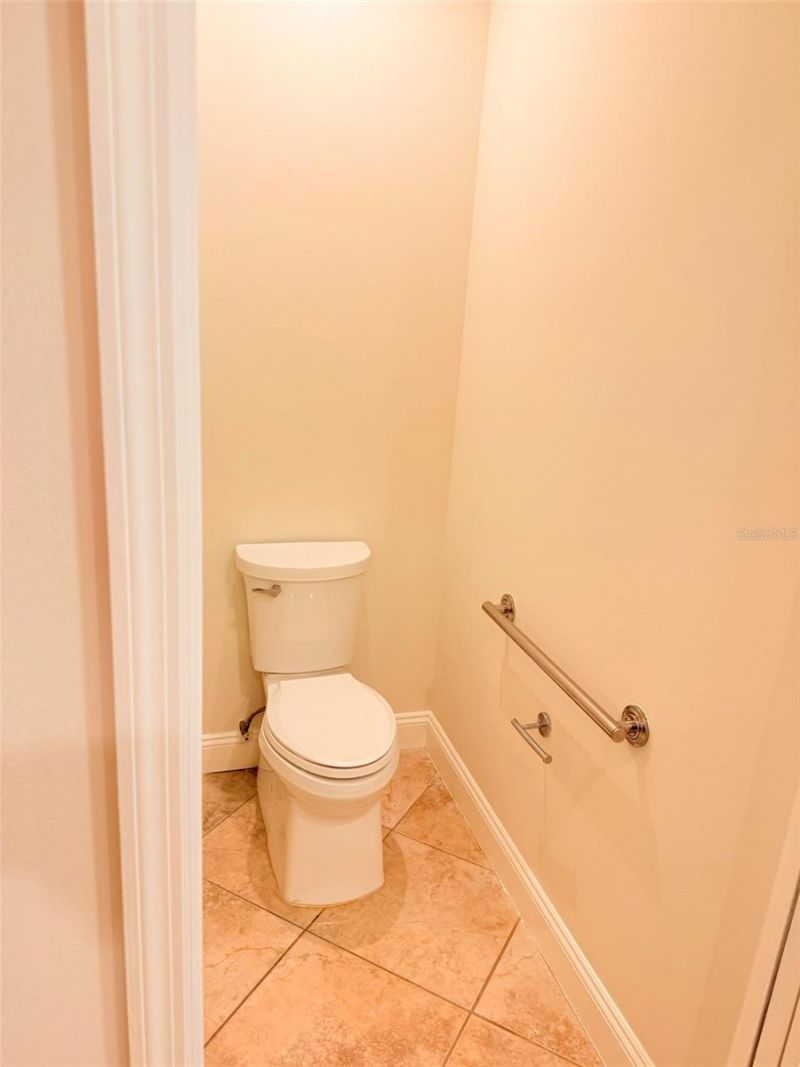 7702 Lake Vista Court, Unit 303, Lakewood Ranch, FL 34202 Photo