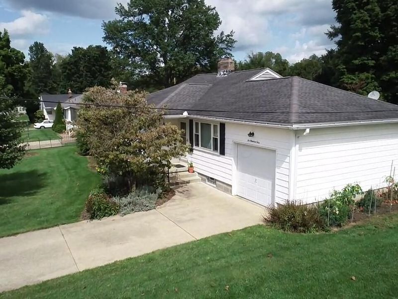 204 N Edgewood Road, Mount Vernon, OH 43050 Photo 2