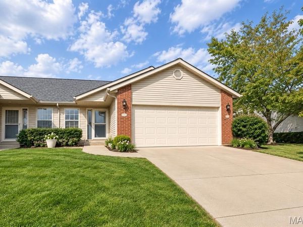 10914 Kentfield Drive, Lebanon, IL 62254