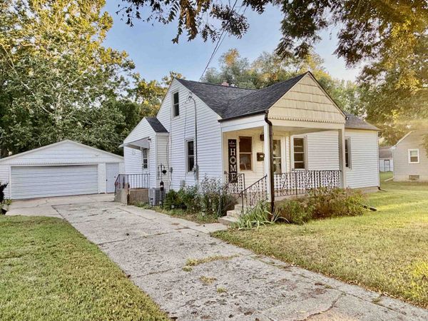 715 RIVER Lane, LOVES PARK, IL 61111