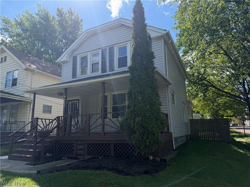 8602 Jeffries Avenue, Cleveland, OH 44105 Photo 2