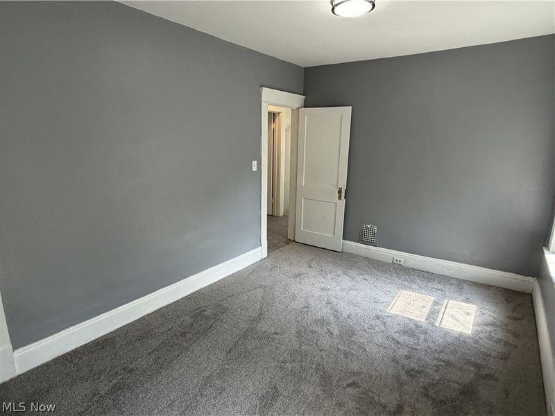 8602 Jeffries Avenue, Cleveland, OH 44105 Photo 22