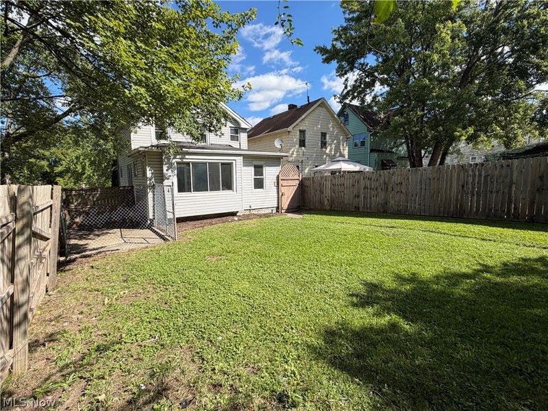 8602 Jeffries Avenue, Cleveland, OH 44105 Photo 29
