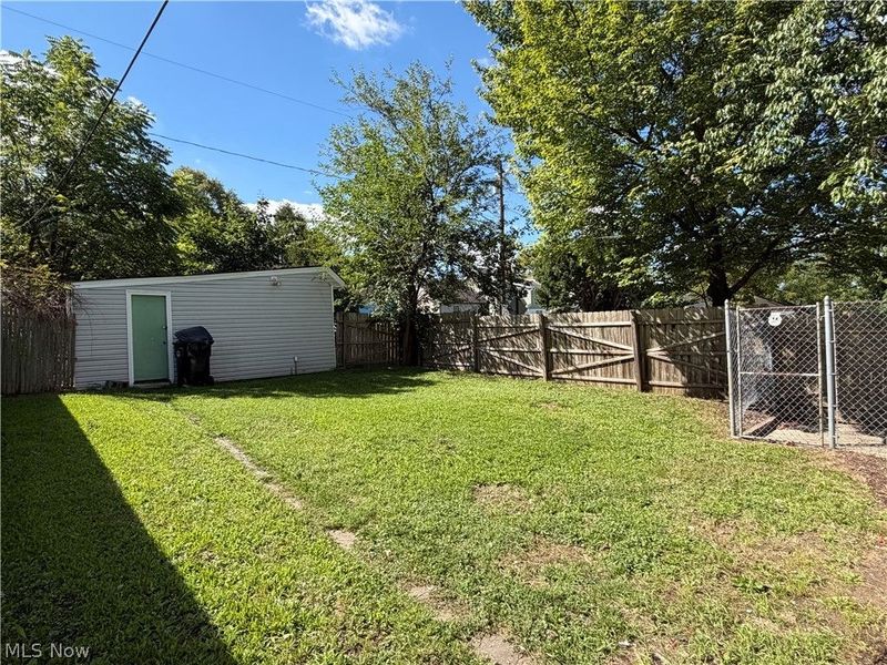 8602 Jeffries Avenue, Cleveland, OH 44105 Photo 32