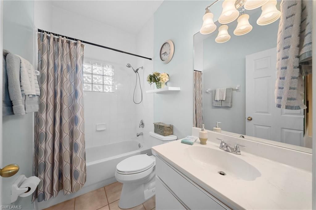 10720 San Tropez Cir, Estero, FL 33928 Photo