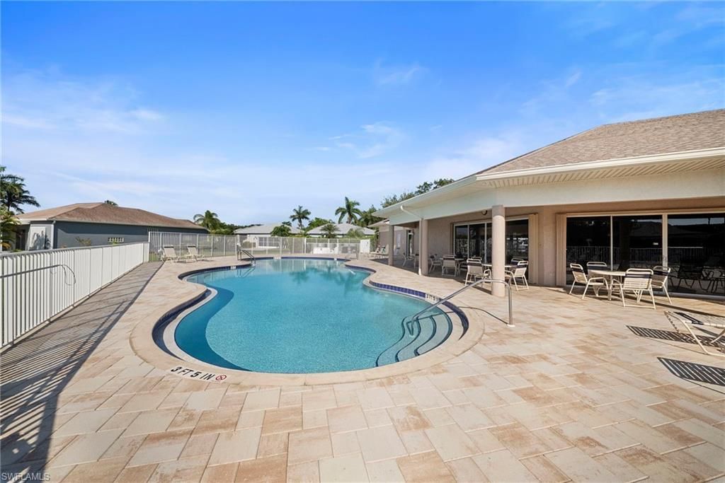 10720 San Tropez Cir, Estero, FL 33928 Photo