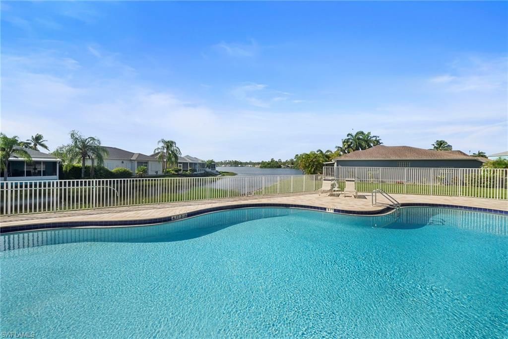 10720 San Tropez Cir, Estero, FL 33928 Photo