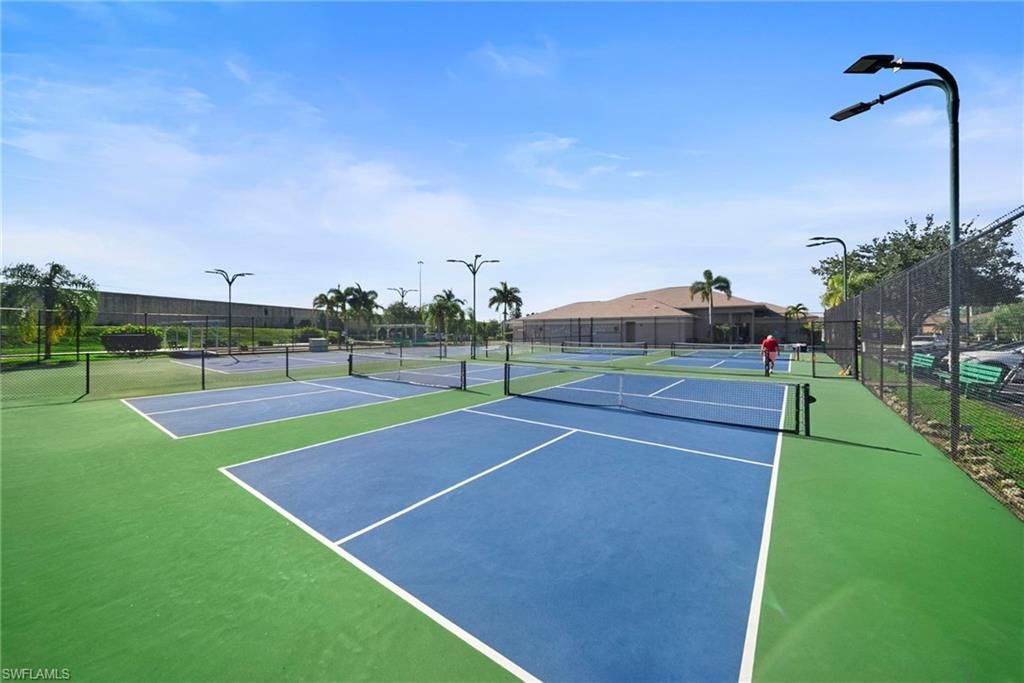10720 San Tropez Cir, Estero, FL 33928 Photo