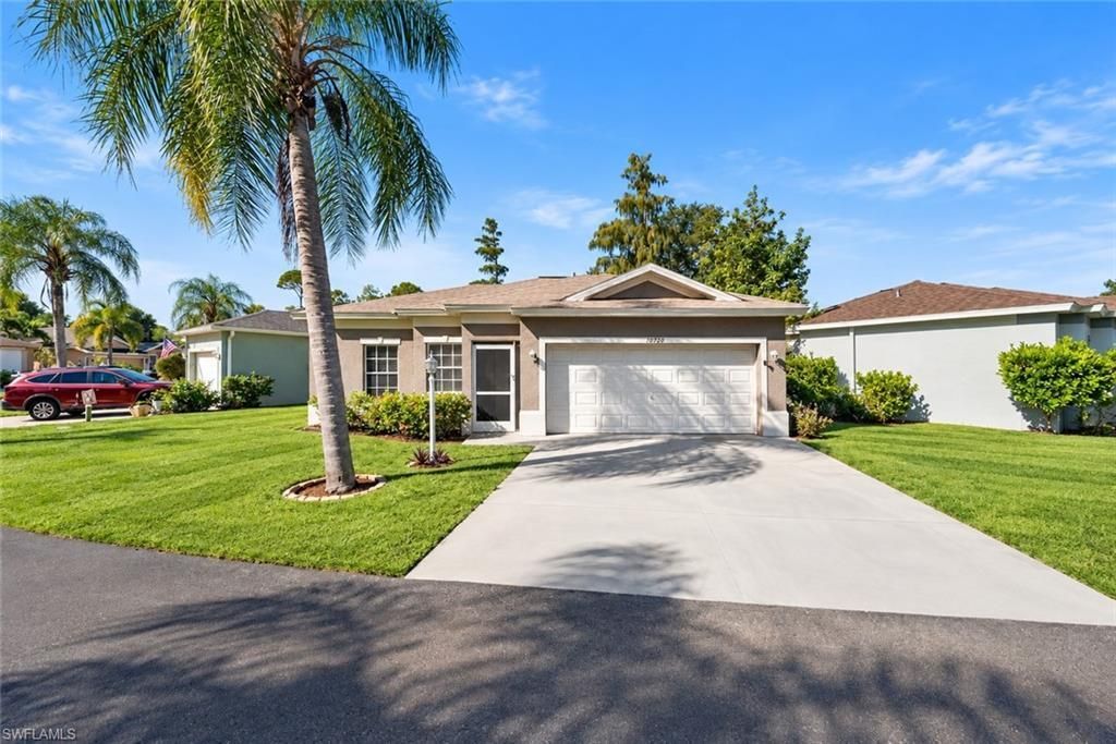 10720 San Tropez Cir, Estero, FL 33928 Photo