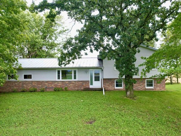 N9592 Yew Road, Beaver Dam, WI 53916