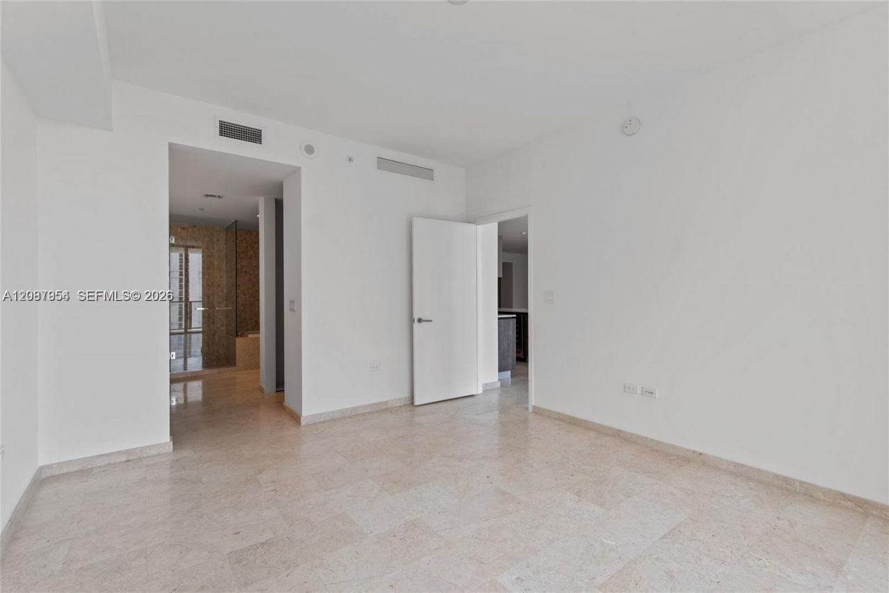 88 SW 7th St, Unit 904, Miami, FL 33130 Photo
