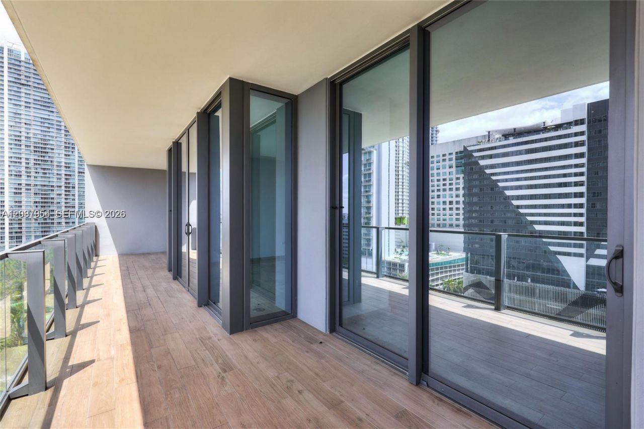 88 SW 7th St, Unit 904, Miami, FL 33130 Photo