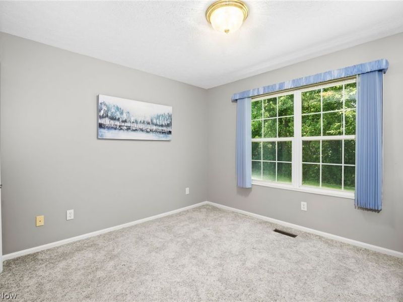 7393 Willow Woods Drive, North Olmsted, OH 44070 Photo 23