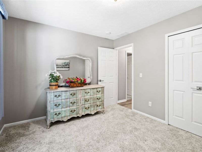 7393 Willow Woods Drive, North Olmsted, OH 44070 Photo 24