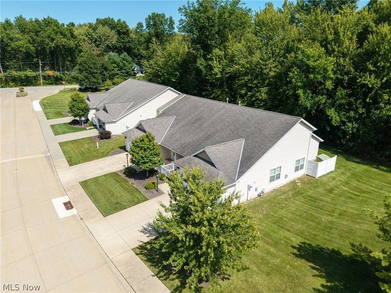7393 Willow Woods Drive, North Olmsted, OH 44070 Photo 4