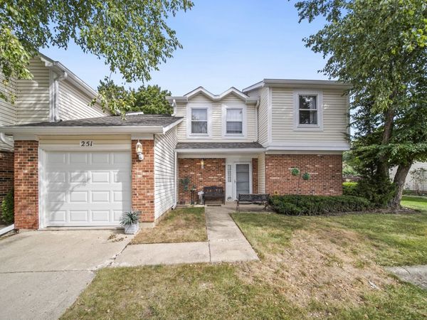 251 Tamarack Drive , Bloomingdale, IL 60108