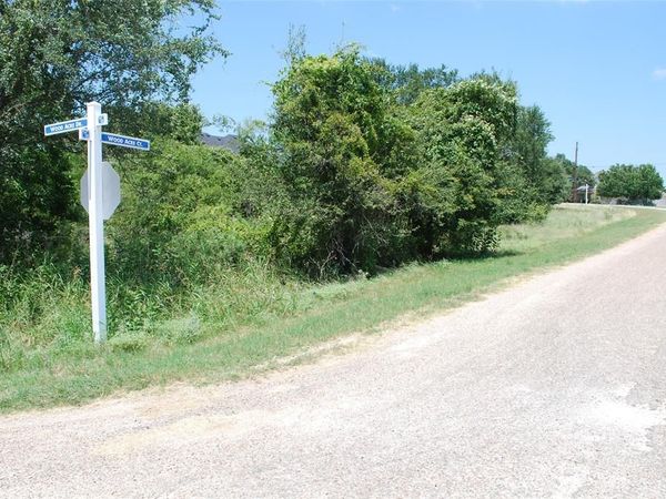 26018 Woodacre Drive , Whitney, TX 76692