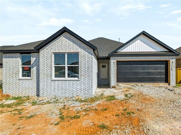 6704 SW High Meadow Boulevard , Bentonville, AR 72713