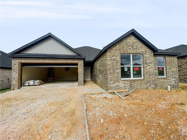 6704 SW High Meadow Boulevard, Bentonville, AR 72713