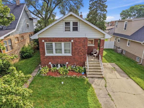 617 23rd Avenue , Bellwood, IL 60104