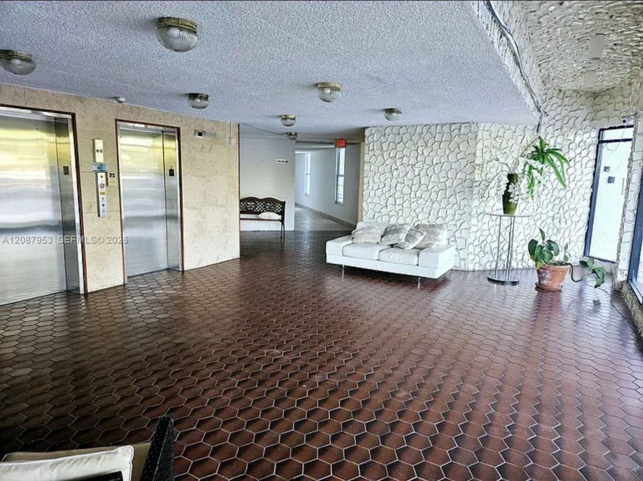 9682 Fontainebleau Blvd, Unit 207, Miami, FL 33172 Photo