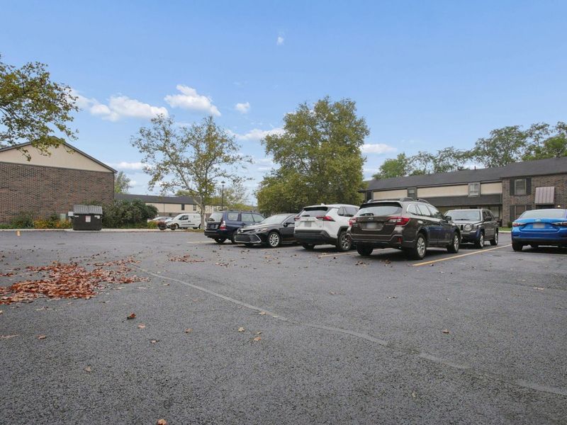 5844 Hallridge Circle , Unit B, Columbus, OH 43232 Photo 23