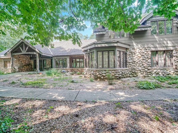 27250 N Meadowoods Lane , Mettawa, IL 60048