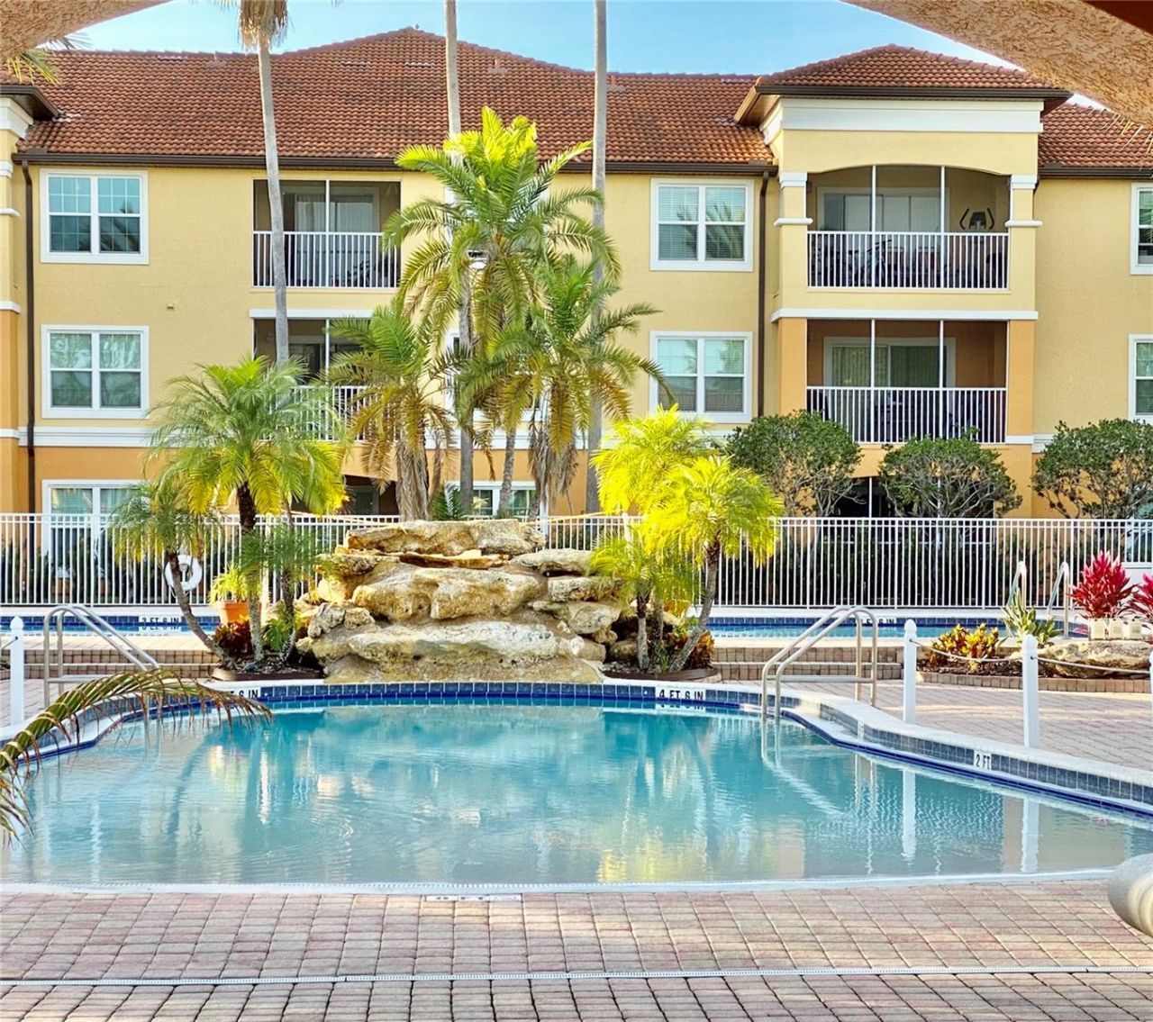 5447 Vineland Road, Unit 1103, Orlando, FL 32811 Main Photo