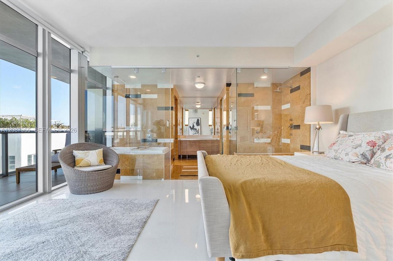 3737 Collins Ave, Unit S-804, Miami Beach, FL 33140 Photo