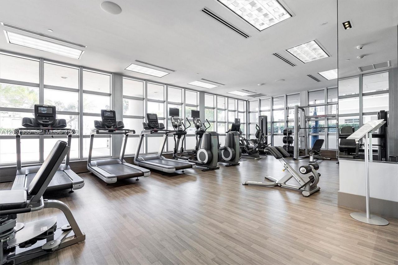 3737 Collins Ave, Unit S-804, Miami Beach, FL 33140 Photo